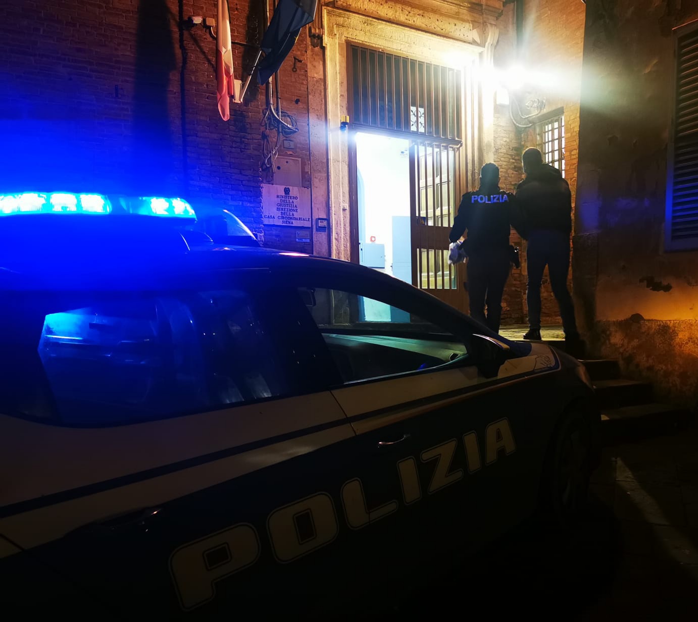 PRATO, ANCORA VIOLENZA CHOC NELLE CARCERI TOSCANE: BRUTALE AGGRESSIONE DI UN DETENUTO A POLIZIOTTI IN CARCERE