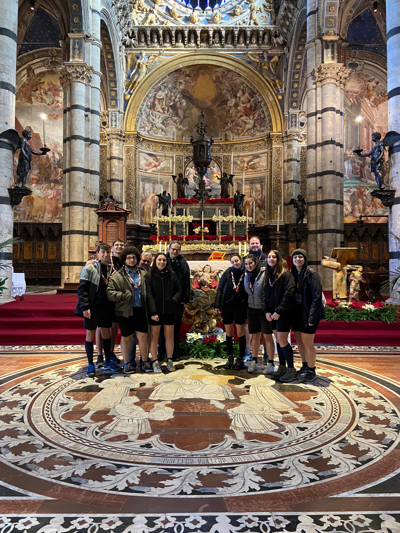 SOLIDARIETA’: IL GRUPPO SCOUT DI MONTEPULCIANO IN SERVIZIO ALLA CARITAS DI SIENA. OGGI LA MESSA CON IL CARD. LOJUDICE