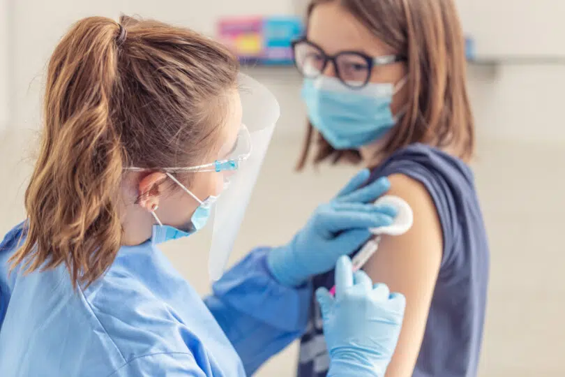 Vaccini contro Covid-19 e influenza, possibile prenotare sul portale regionale
