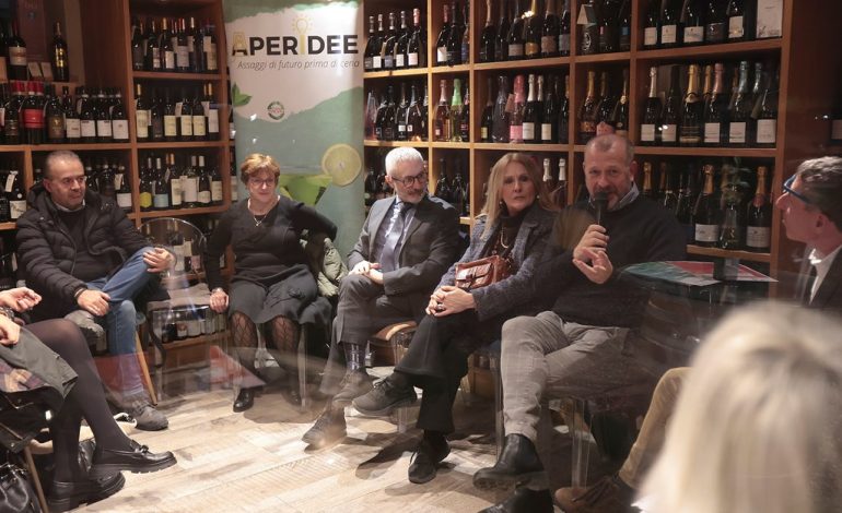 Centri storici e commercio, rigenerazione cercasi. Aperidee, il 15 maggio a Poggibonsi