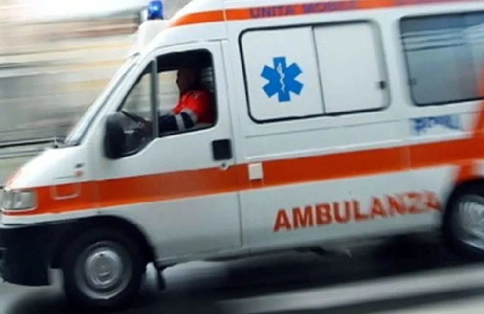 Incidenti stradali: scontro bici-camion, muore 27enne nel Senese