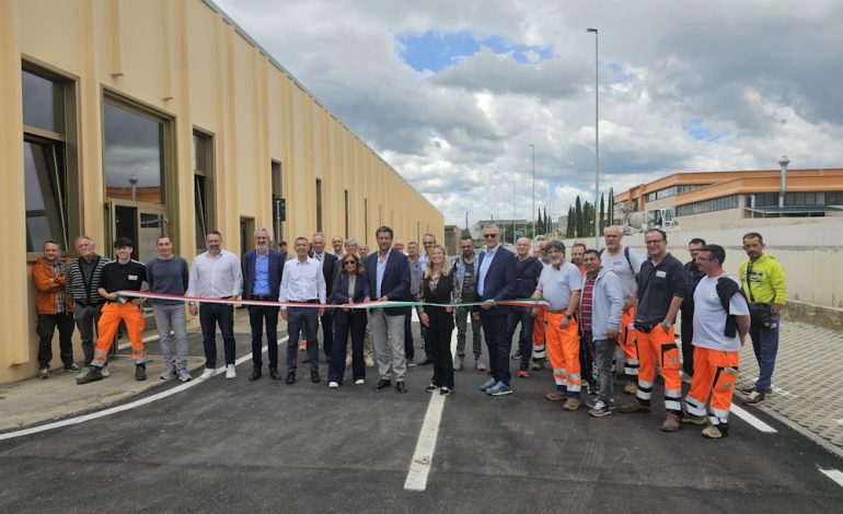 Sei Toscana: taglio del nastro per la nuova sede ad Isola d’Arbia, ospiterà 80 mezzi e 120 lavoratori