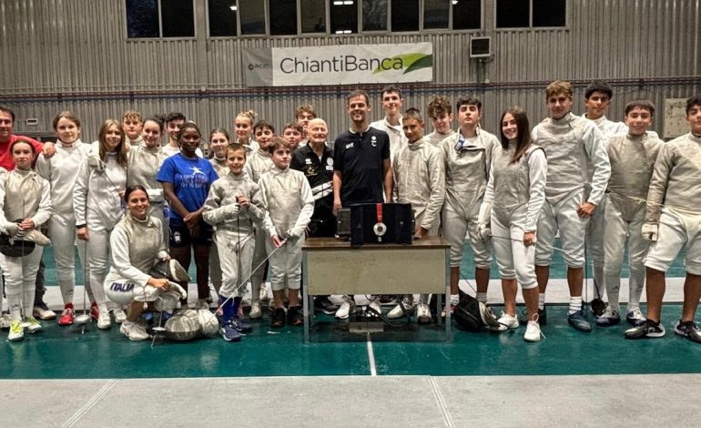 Matteo Betti torna a Siena dopo la medaglia d’argento nel fioretto individuale alle Paralimpiadi di Parigi