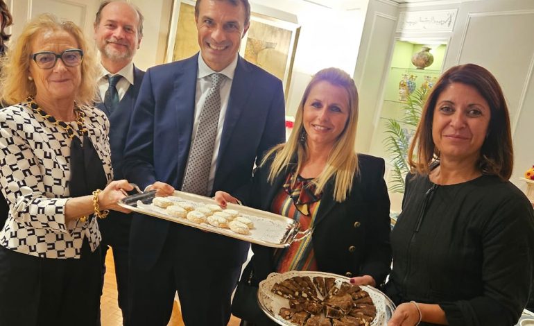 Presentati Panforte e Ricciarelli di Siena Igp per l’anteprima della mostra sull’arte senese a New York