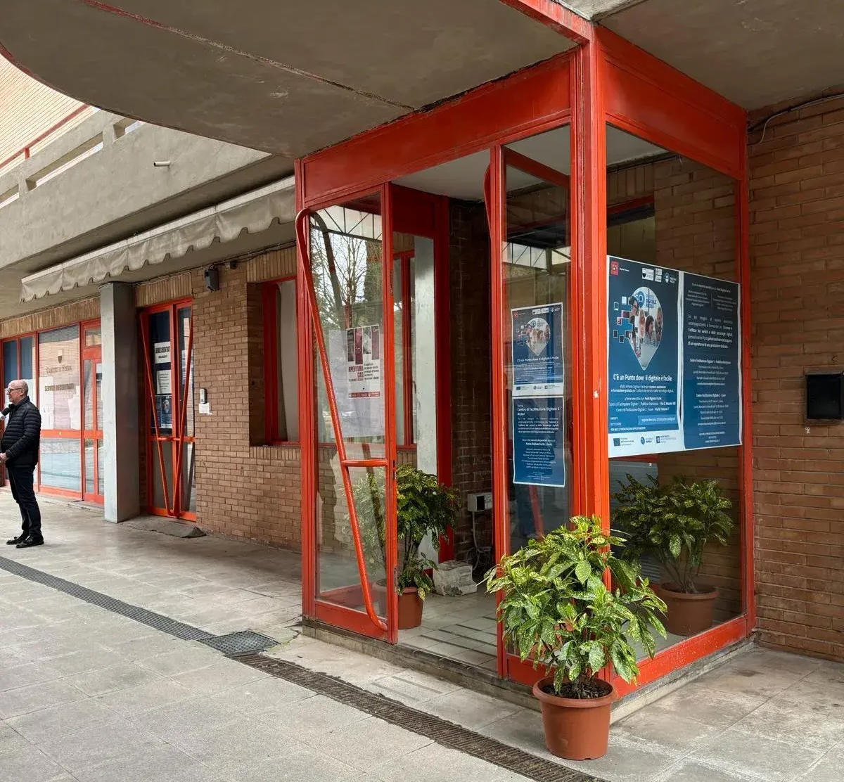 Prosegue il progetto “Punto digitale facile” nelle società di Contrada. Aderisce anche la Torre