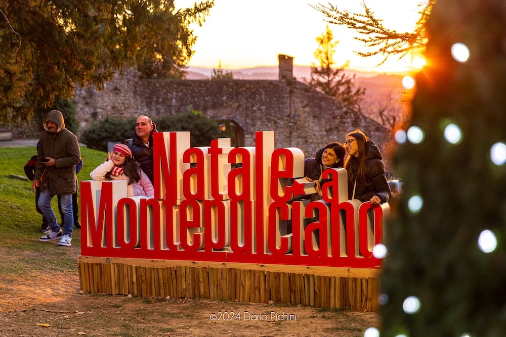 L’attesa del Natale riempie Montepulciano di magia: mercatini, musica e tradizioni da vivere insieme