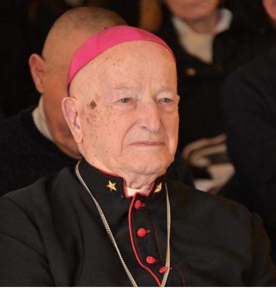 Compie 100 anni Monsignor Bonicelli, arcivescovo emerito di Siena