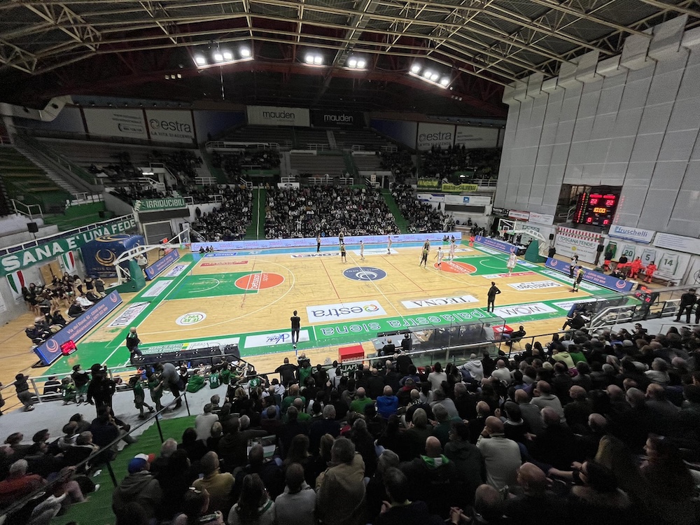 Il Costone fa suo il derby e inguaia la Mens Sana: biancoverdi spreconi, niente Poule Promozione