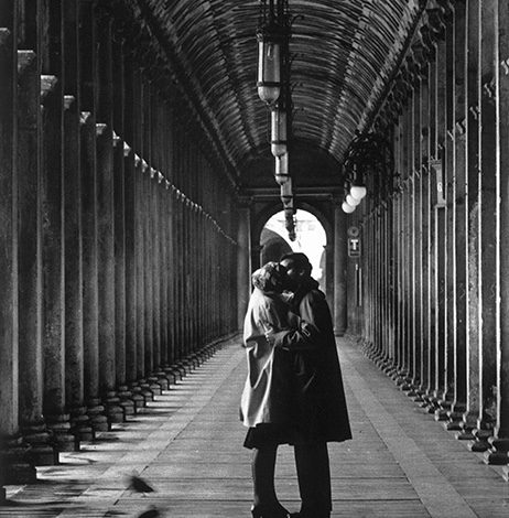 “Gianni Berengo Gardin. Le foto commentate”: dal 16 aprile a Volterra una mostra dedicata a uno tra i più grandi maestri della fotografia italiana