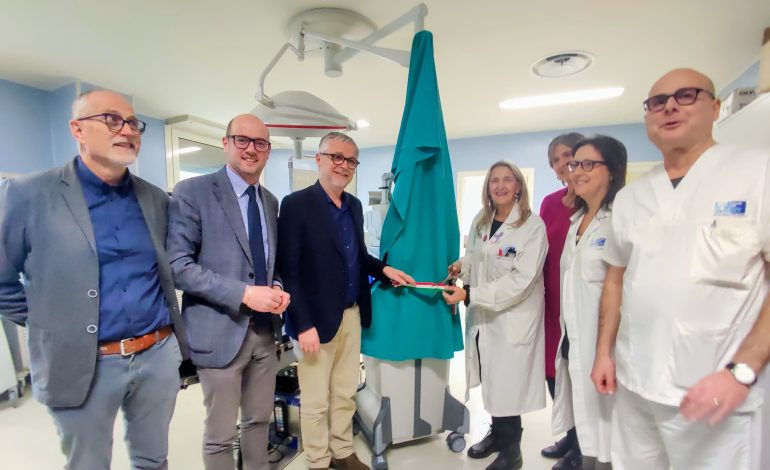 Ospedale di Campostaggia, inaugurato il nuovo laser a CO2. Potrà essere utilizzato sia in ambito ginecologico sia in quello dermatologico