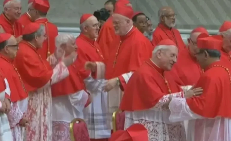 Il Conclave per eleggere il nuovo Papa inizierà il prossimo 7 maggio
