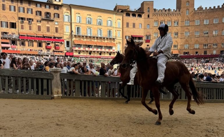 Palio, ecco le batterie della Tratta. 35 cavalli, i big all’inizio