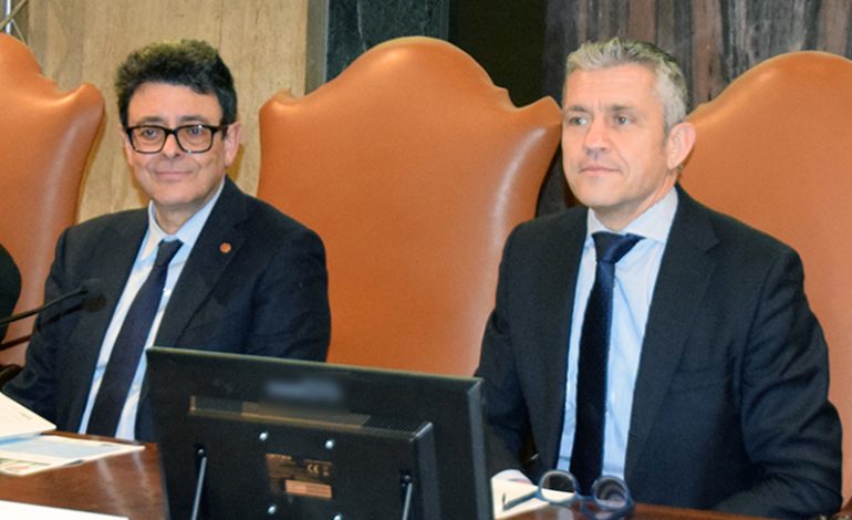 Niente tassa d’iscrizione e 500 euro in più al mese: gli incentivi di Scotte e Unisi per chi sceglie la scuola di specializzazione in Medicina d’urgenza di Siena