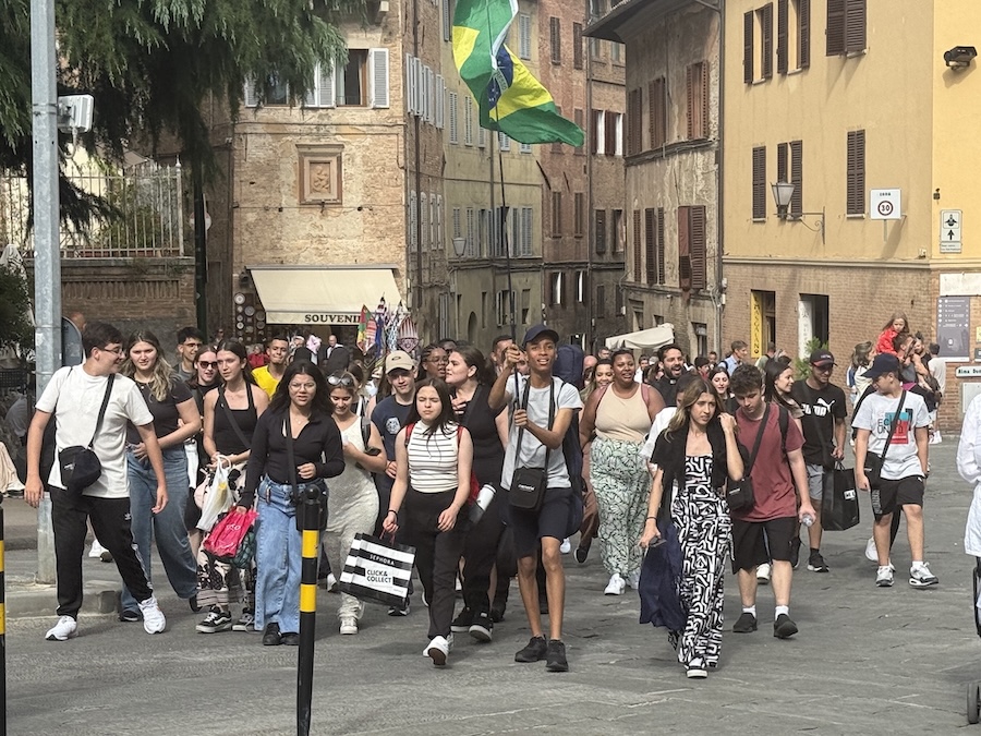 Giubileo dei giovani, la diretta di Canale 3 Toscana per raccontare l’arrivo dei ragazzi in viaggio verso Roma