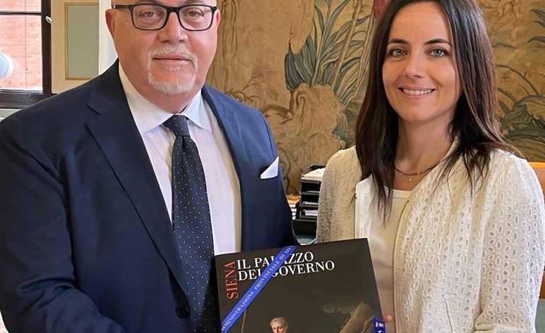 La Presidente della Provincia di Siena Agnese Carletti dà il benvenuto al nuovo Prefetto Valerio Massimo Romeo