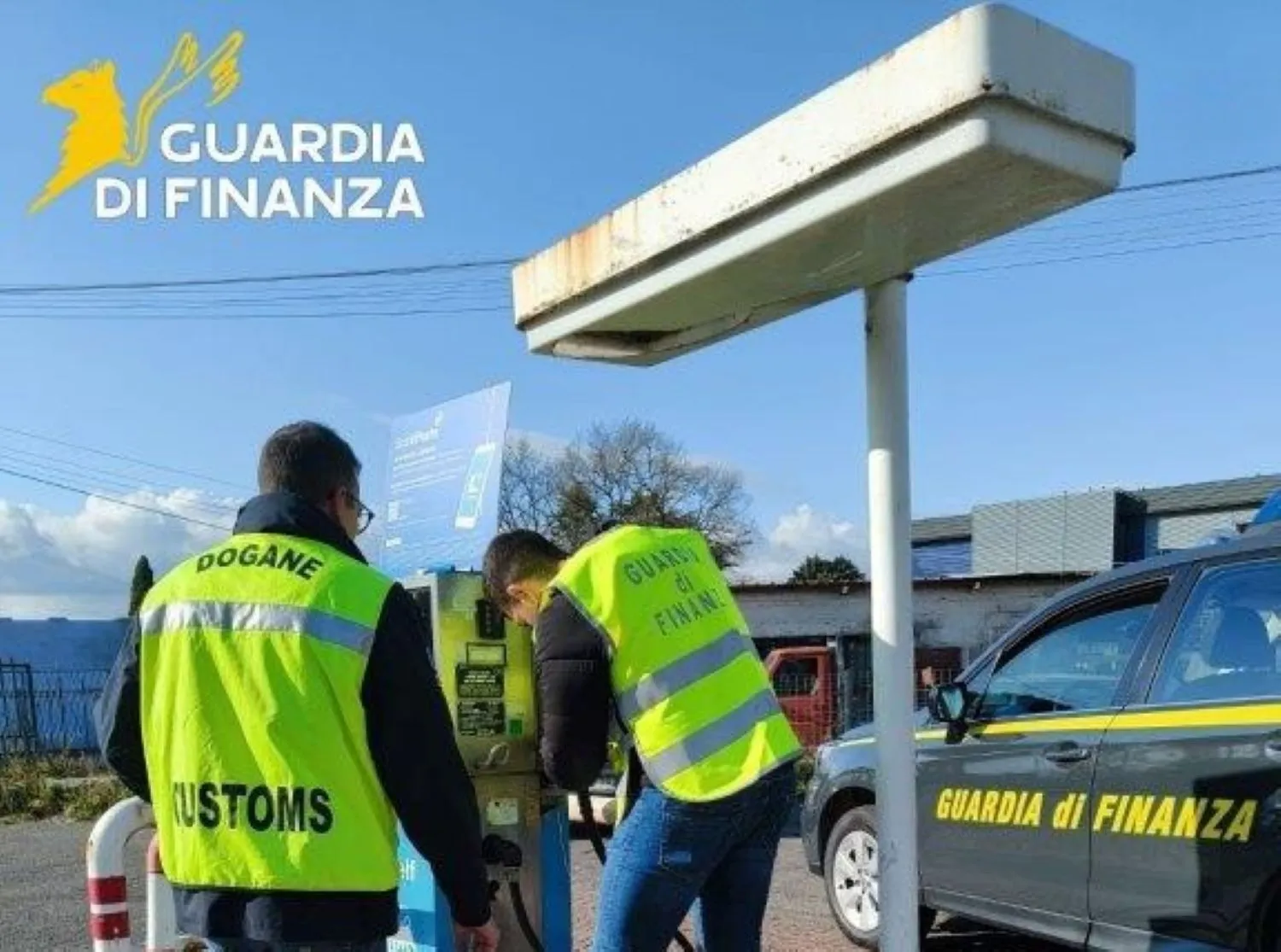 Sequestrati 70mila litri di gasolio altamente infiammabile, indagini partite dopo un controllo nei distributori senesi