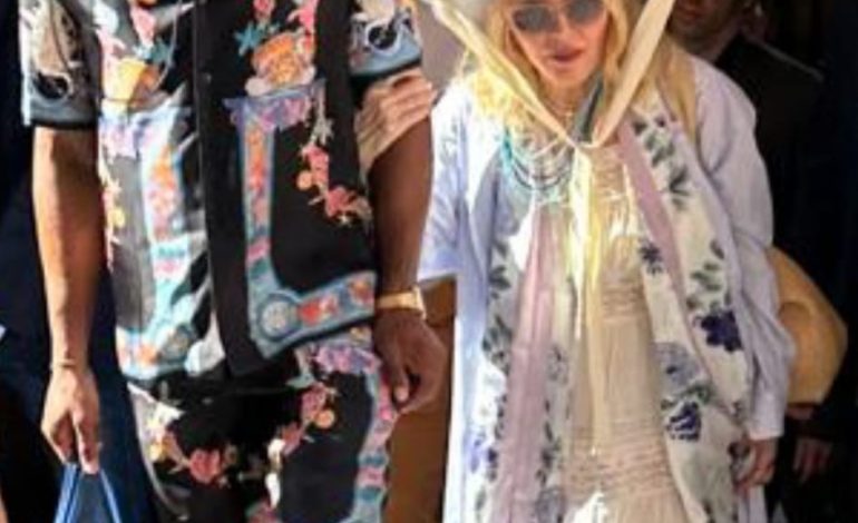 Madonna è arrivata a Siena. Vedrà il Palio nel giorno del suo compleanno