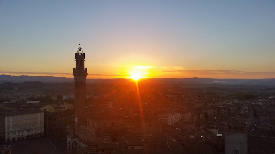 Prima Lux: a settembre quattro appuntamenti insoliti per vedere l’alba a Siena dal Facciatone del Duomo e dall’altana di Palazzo delle Papesse