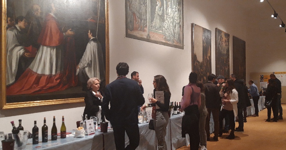 Wine&Siena 2026 aderisce a “La bottiglia della solidarietà per aiutare chi è in difficoltà”