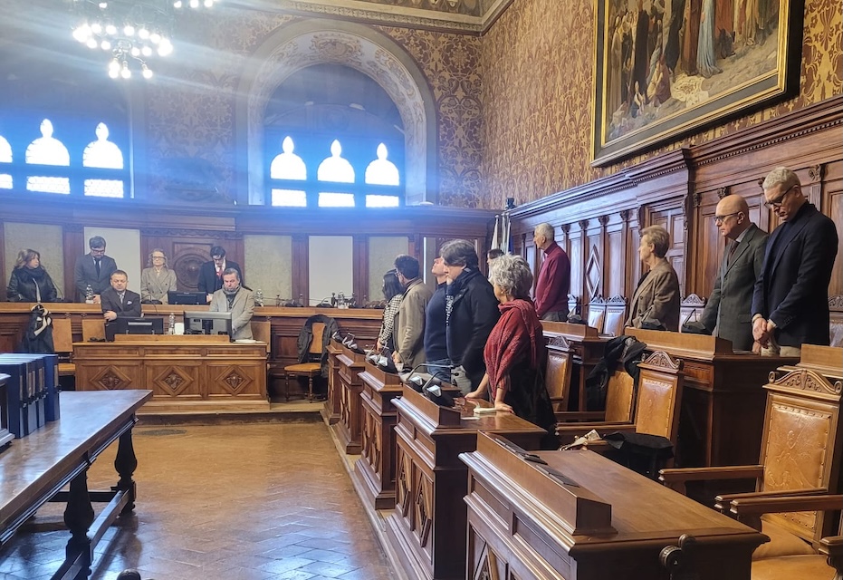 Il Consiglio comunale osserva un minuto di silenzio in ricordo di Galati e Scaglioso