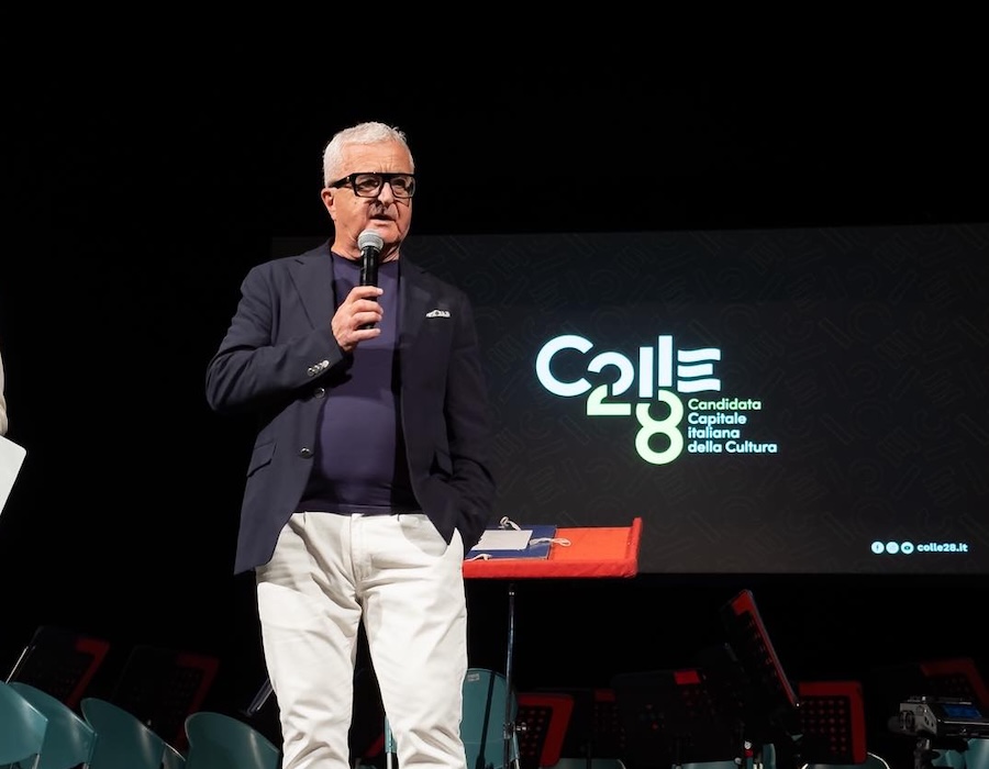 Colle Val d’Elsa verso la proclamazione: la diretta dal Teatro del Popolo e il ringraziamento della Giunta alla città