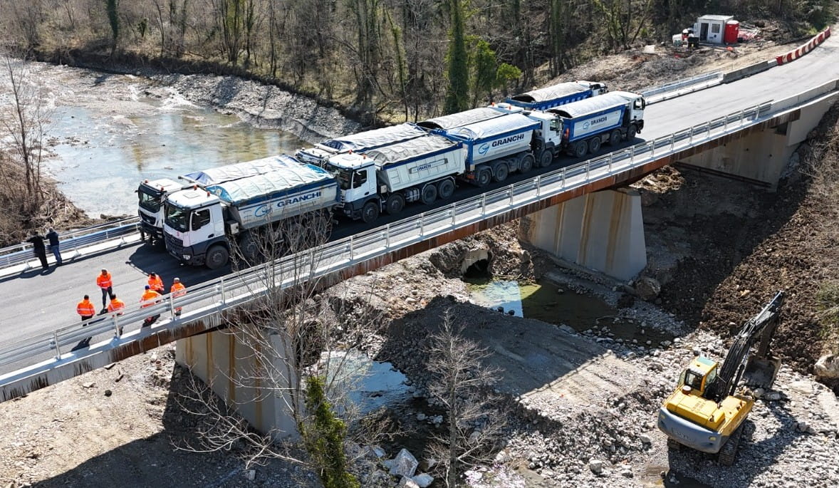 Riaperta la strada tra Radicondoli e Castelnuovo Val di Cecina dopo l’intervento sul ponte