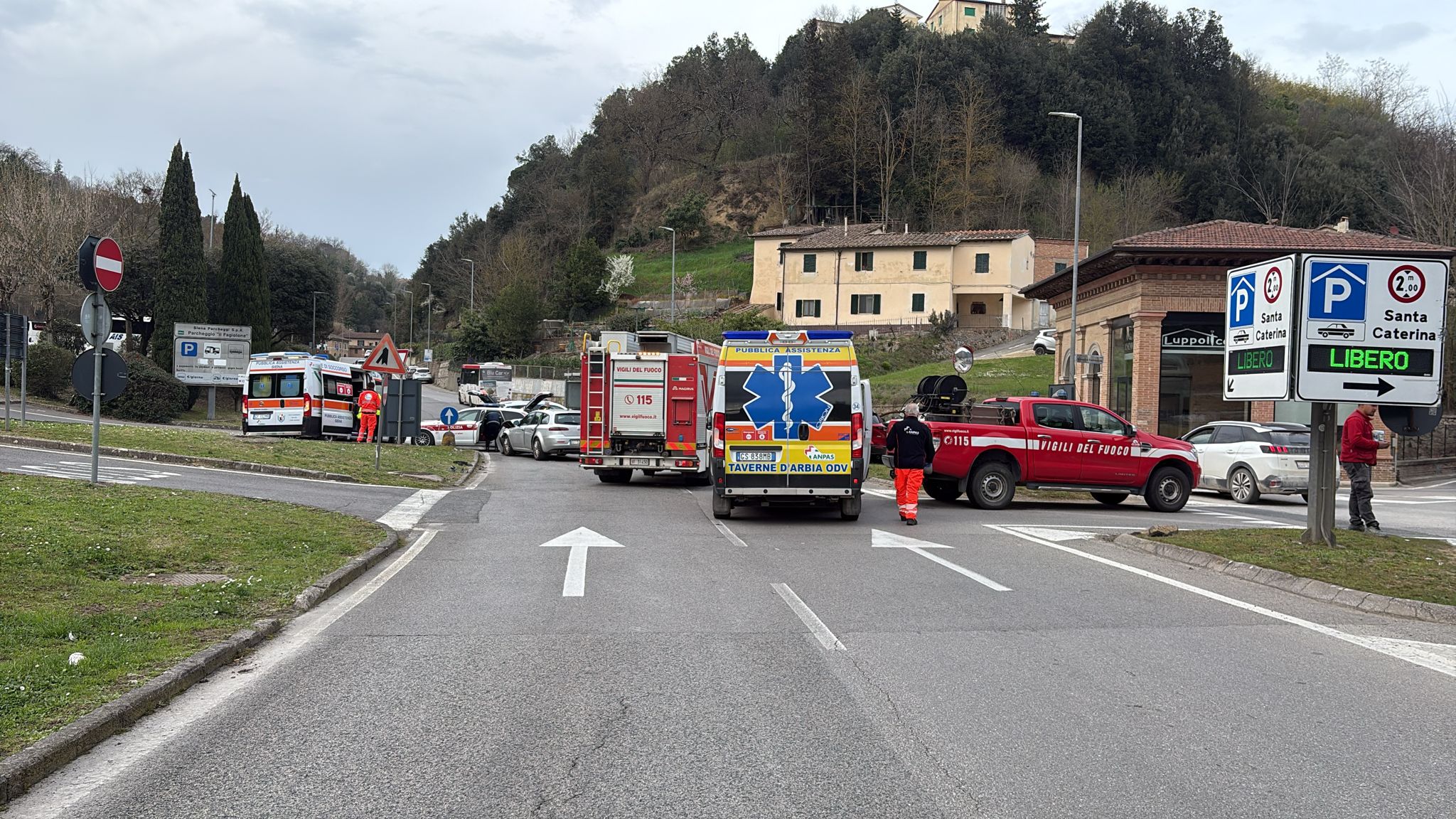 Incidente in Pescaia, due veicoli coinvolti. Forti rallentamenti al traffico
