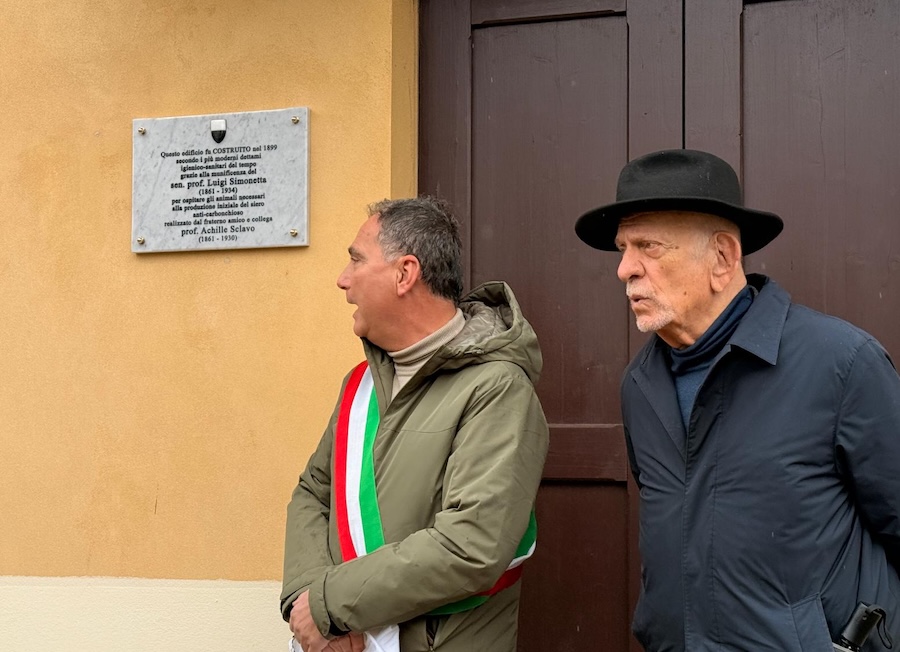 Via Laterina, una targa ricorda il primo laboratorio di Achille Sclavo. Tra due giorni un convegno in Sala delle Lupe