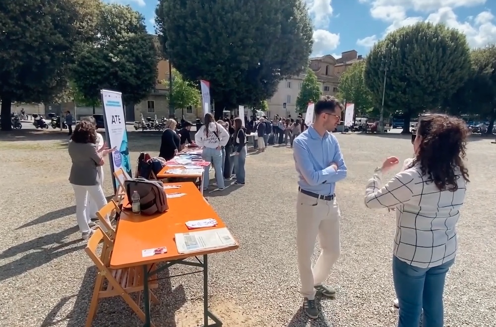 Siena apre il Truck Tour 2026 “Il lavoro viaggia con noi”. Alla Lizza le attività dedicate a giovani e mondo del lavoro