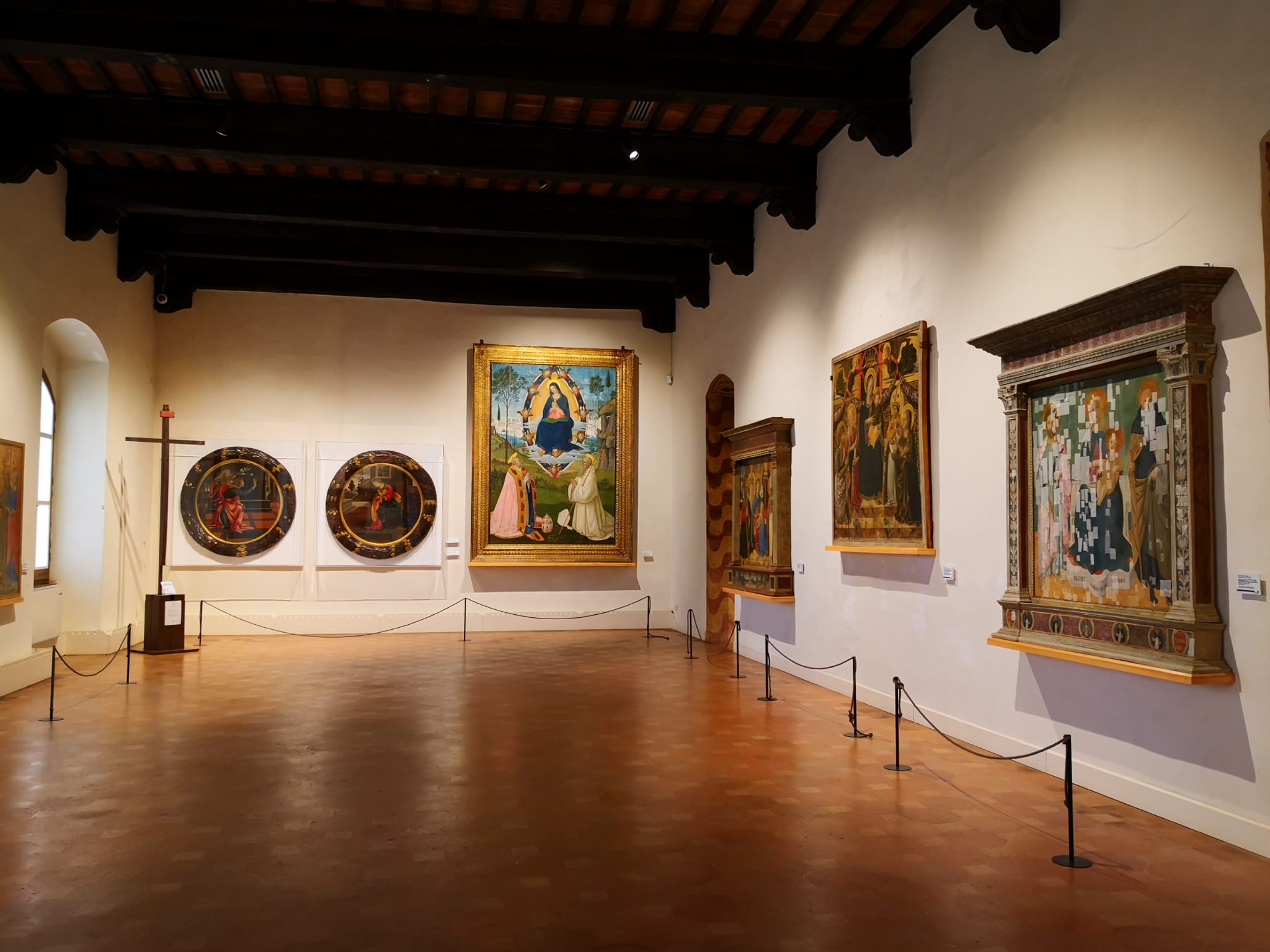 Nella Pinacoteca di San Gimignano tornano esposti due tondi di Filippino Lippi
