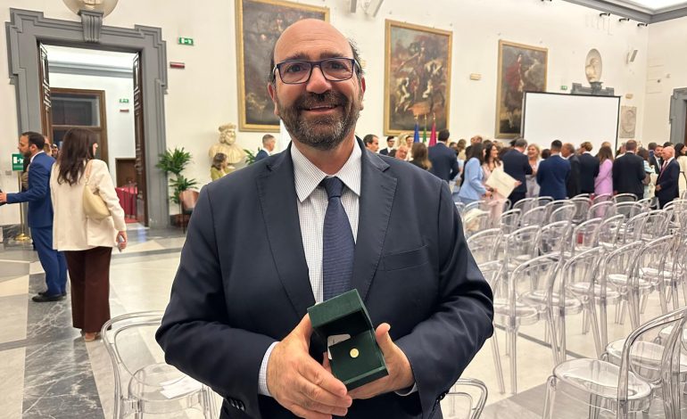 Ordine dei Medici: Roberto Monaco insignito del titolo di Cavaliere del Bene