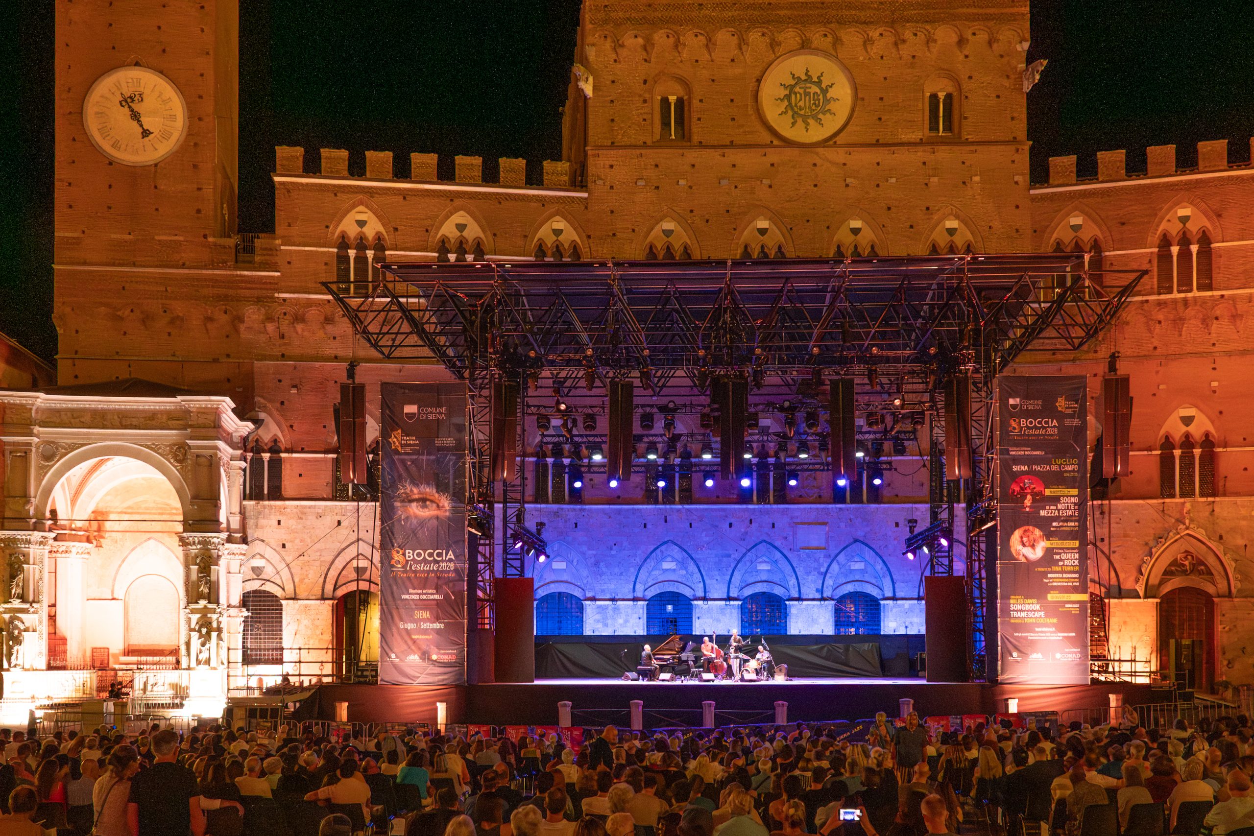 “Sboccia l’Estate” prosegue in piazza Jacopo della Quercia. “Abbracci d’arte” tra danza, musica, e giovani talenti