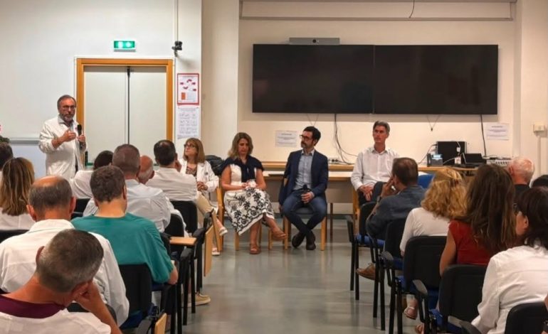 Chiusura punto nascita a Nottola, un gruppo di genitori presenta un reclamo ai Garanti dell’Infanzia