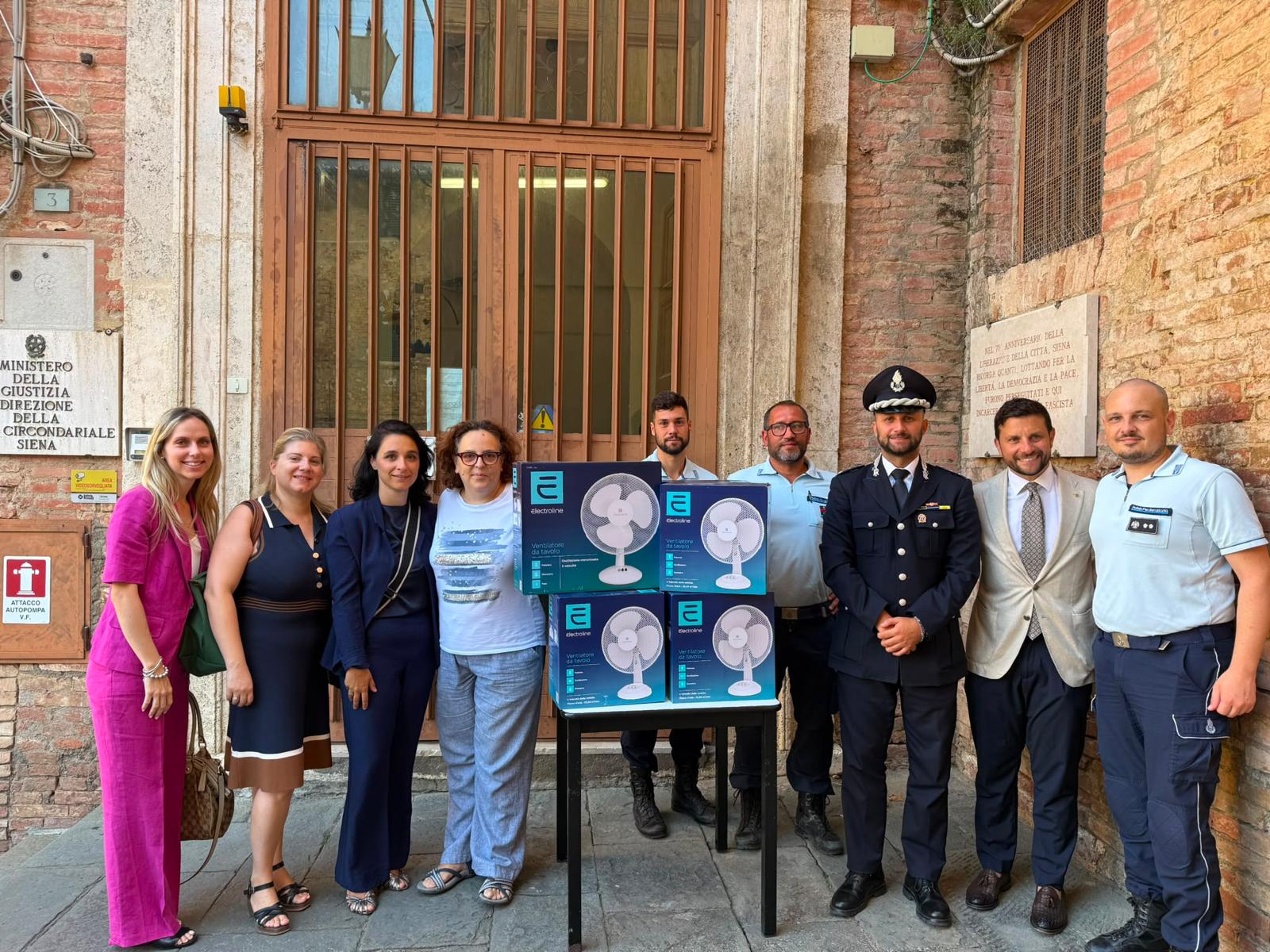 L’AIGO di Siena dona dieci ventilatori al carcere di Santo Spirito. Betti: “La qualità di vita dei detenuti è imprescindibile”