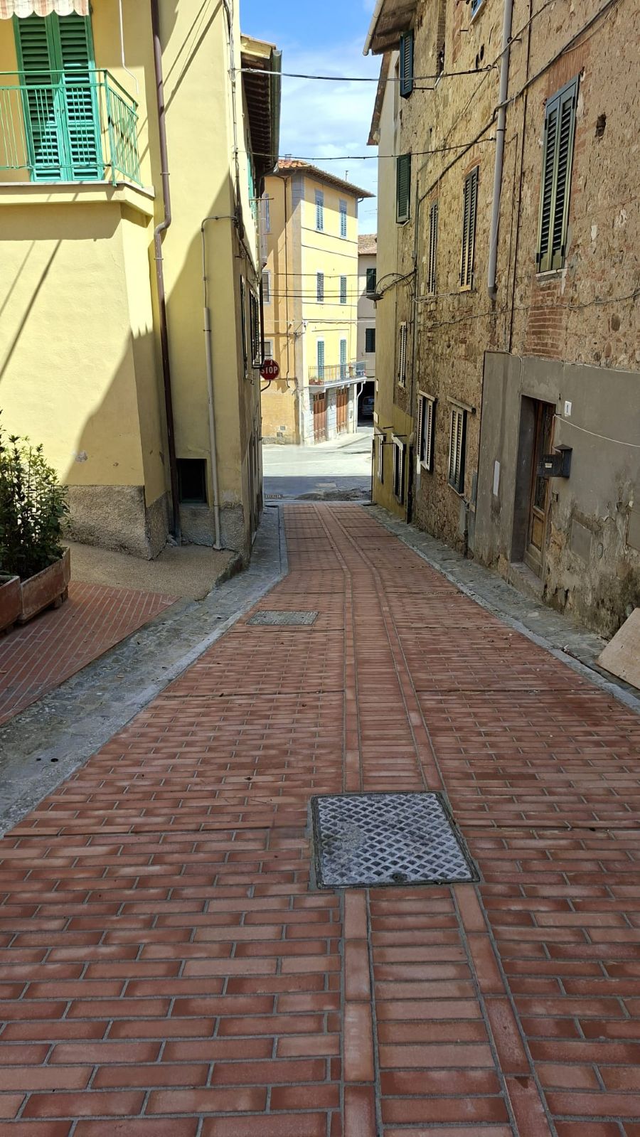 Salita a mattoni di San Lucchese: cantiere in fase conclusiva