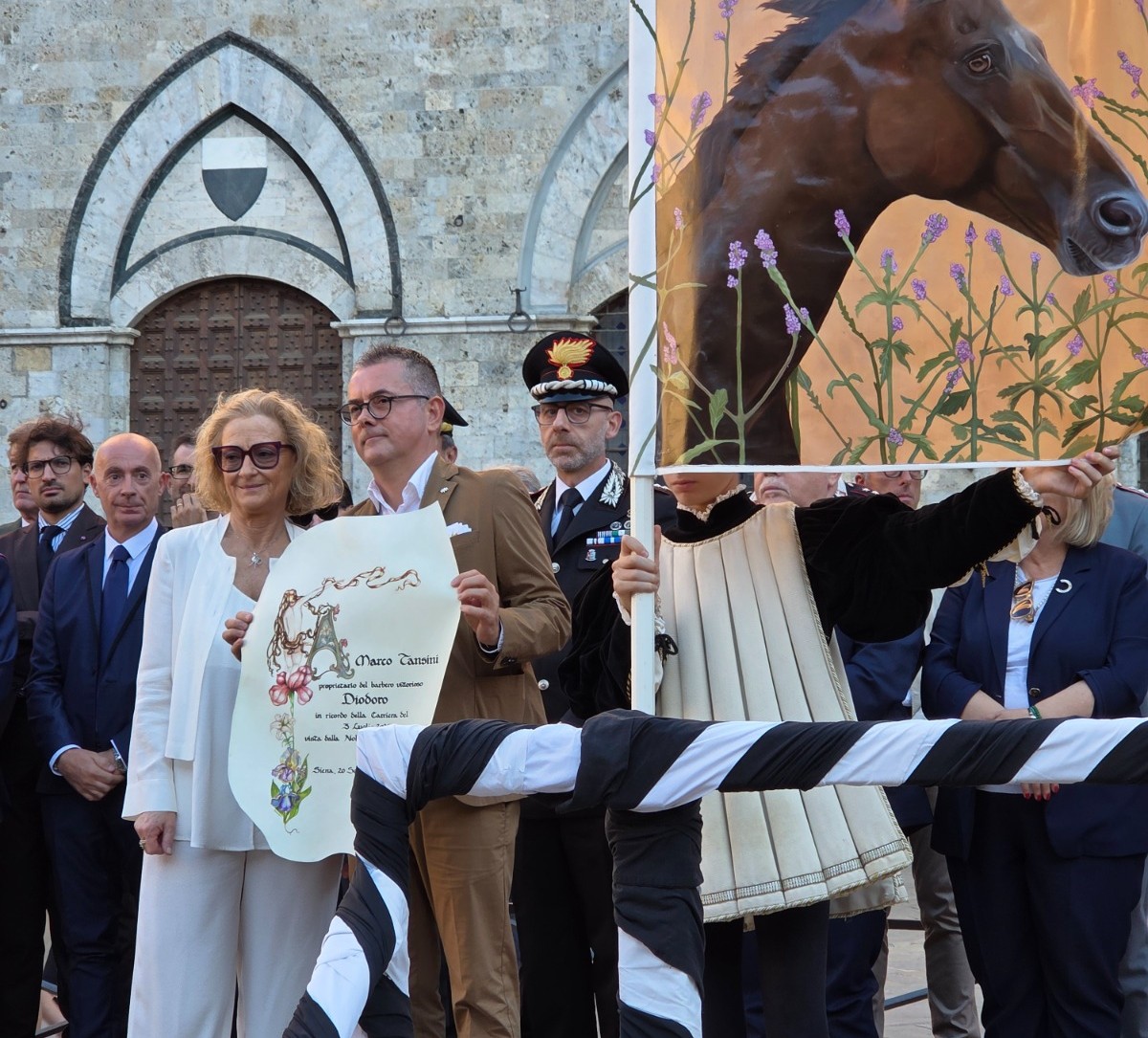 Consegnato il Masgalano 2026 alla Contrada della Torre