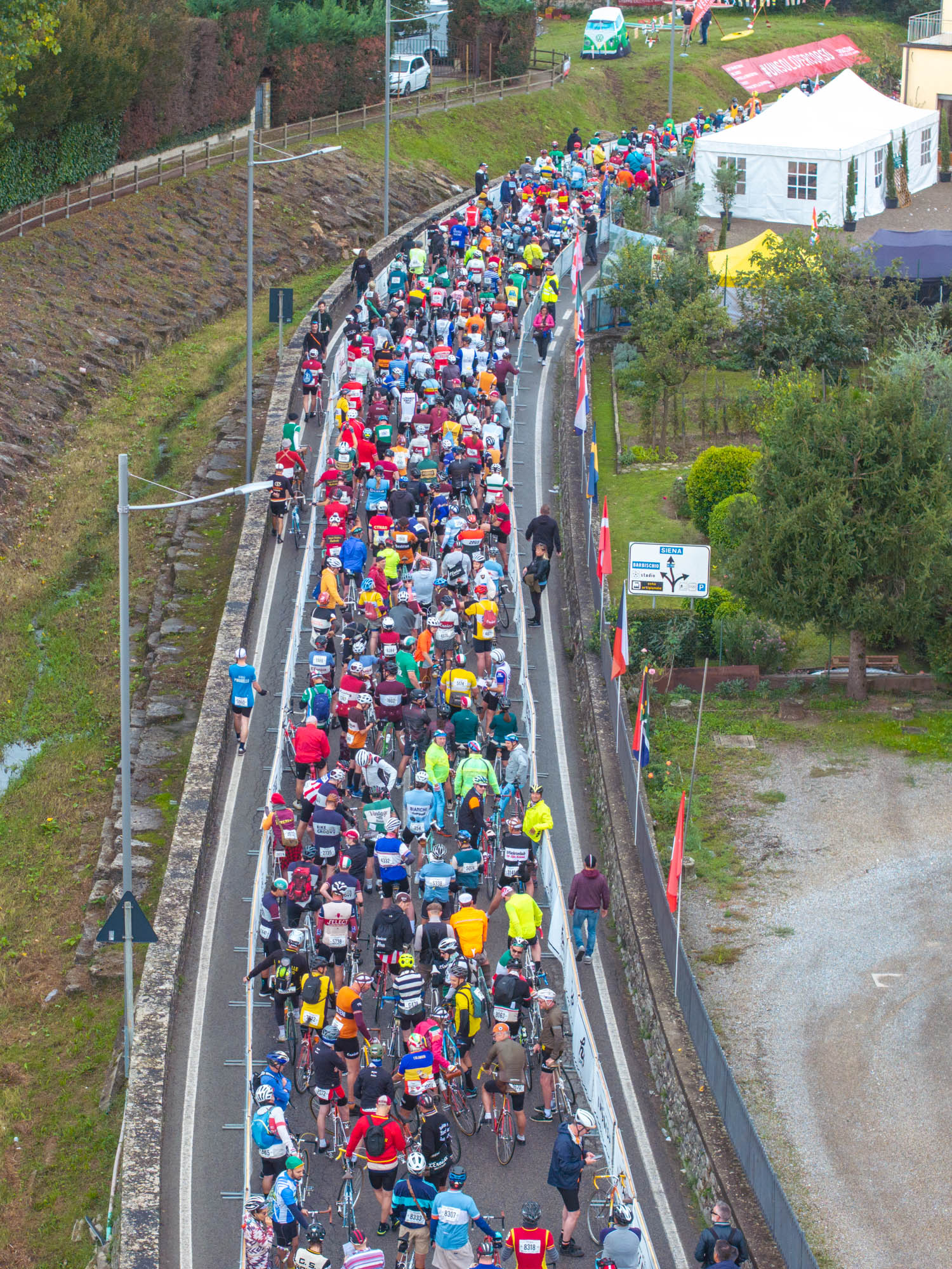 Gaiole in Chianti, comincia la settimana de l’Eroica: in arrivo migliaia di ciclisti da tutto il mondo