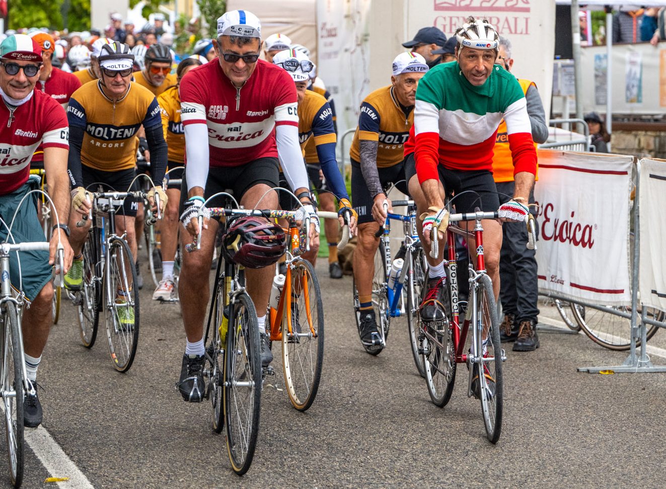 Eroica e Sei Toscana rinnovano la collaborazione: raccolta differenziata sulle strade bianche del Chianti