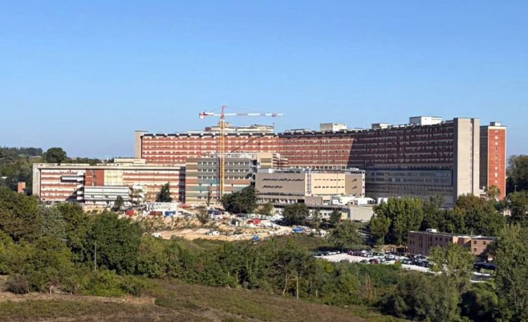 Trapianto combinato cuore e rene, grande lavoro multidisciplinare all’Aou Senese