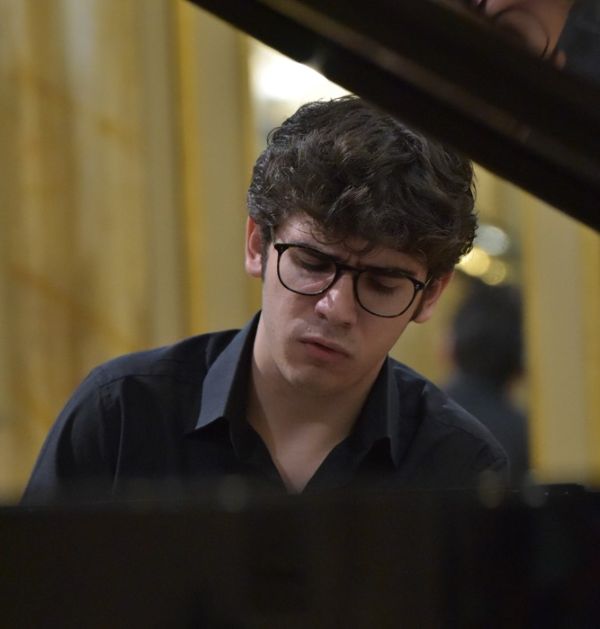 Ruben Xhaferi, allievo della Chigiana, vince il 42° Premio Venezia