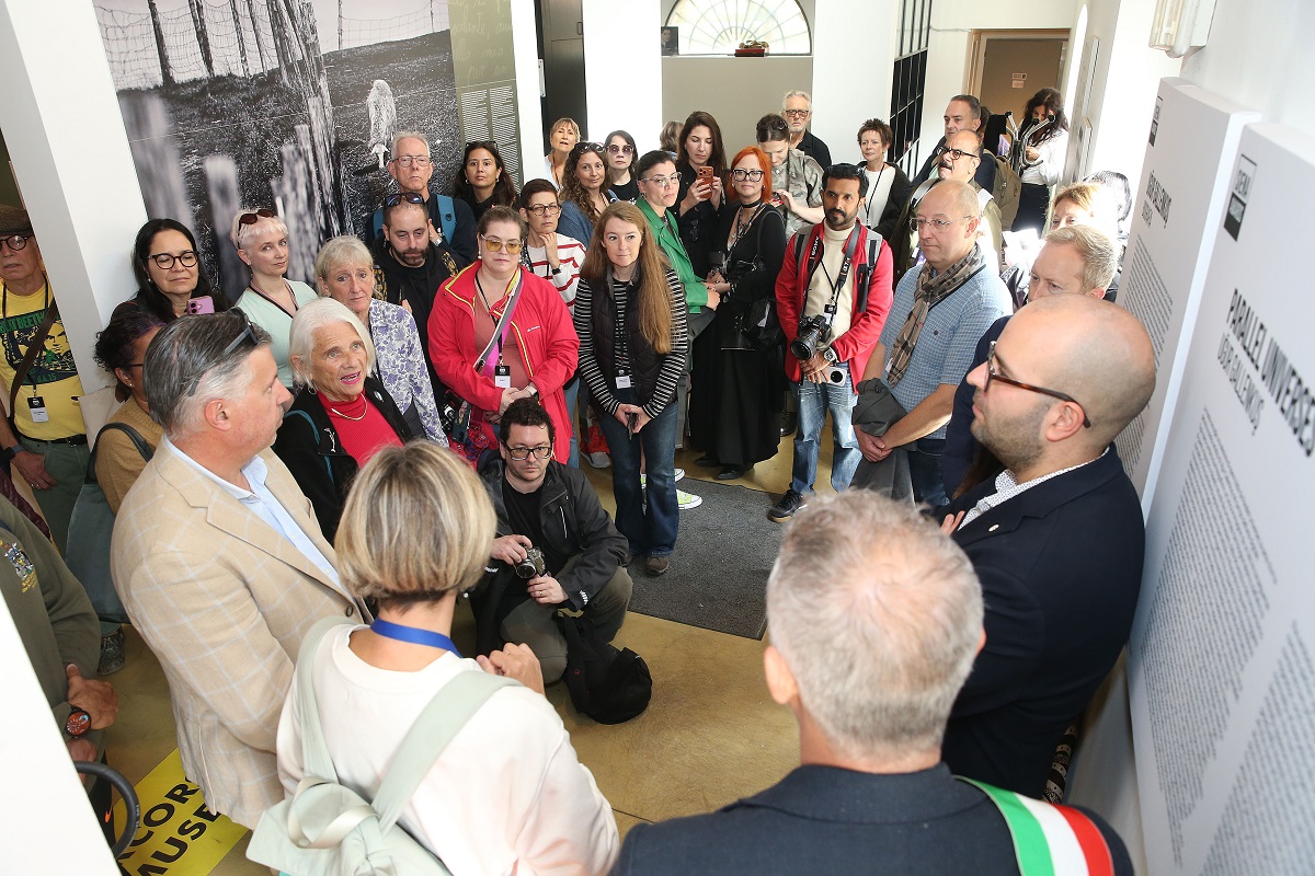 Siena Awards: le mostre di Uğur Gallenkuş a Castelnuovo Berardenga e di James Nachtwey a Sovicille